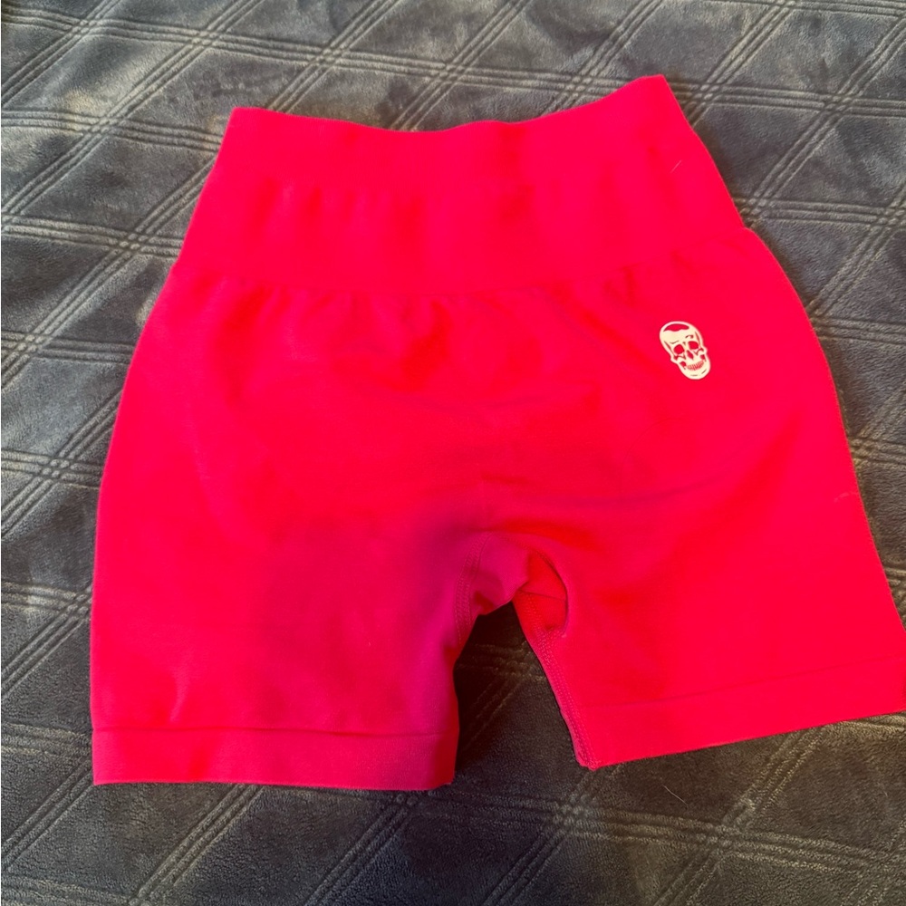Skull Logo Women's High-Waist Bike Shorts in Bright Pink